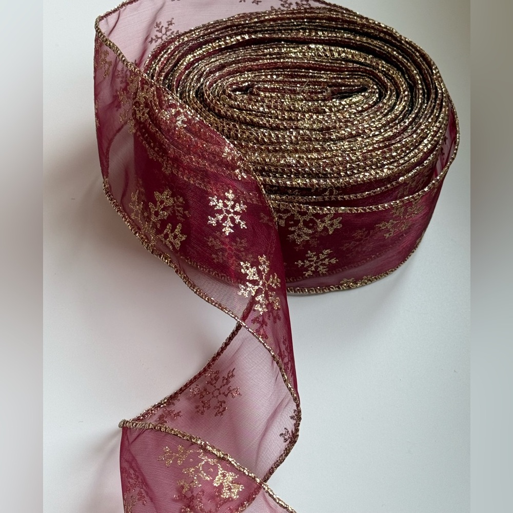 ✨FREE✨with purchase of “Home” Item: 5’ Burgundy Ribbon with Gold Snowflakes